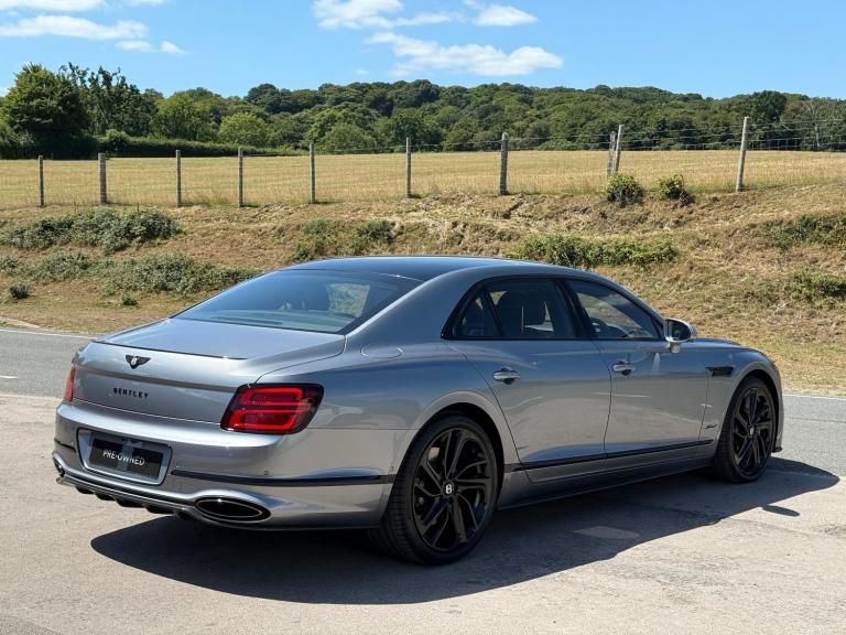 2025 Bentley Flying Spur 4.0 V8 Ultra-Performance 25.9kWh Speed Saloon 4dr Petrol Plug-in Hybrid ...