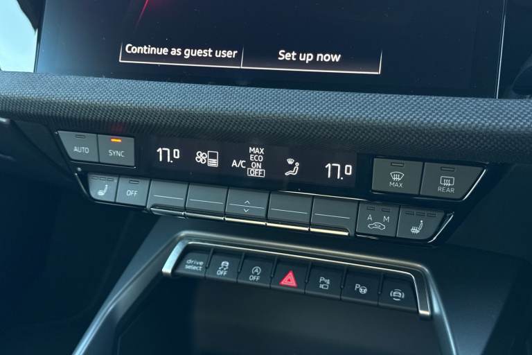 2025 Audi A3 Black Edition 35 TFSI  150 PS S tronic SUV PETROL Automatic