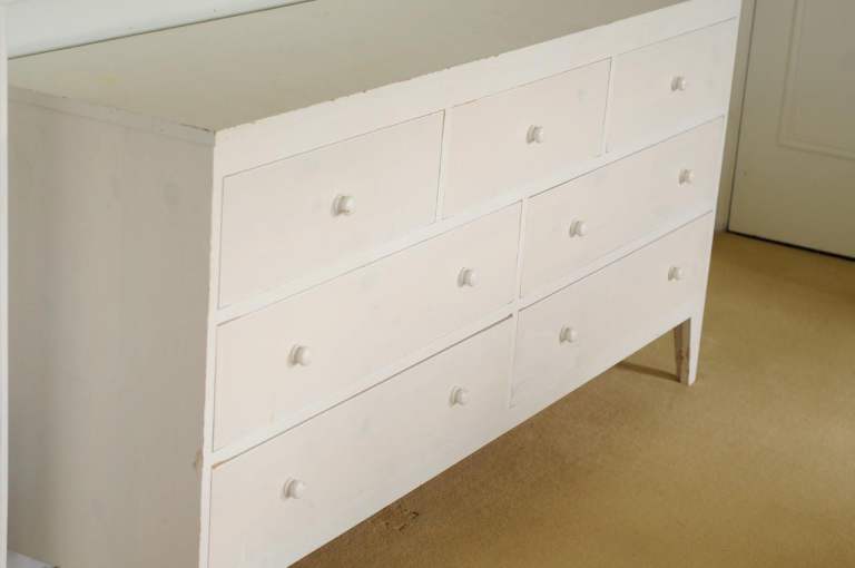 White Chest of Drawers Shabby Chic – Spacious & Sturdy 158 x 77 x 40.5 cm