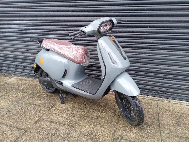 Electric Moped Yadea Owin