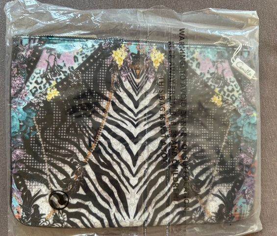 CAMILLA "THINK KINKS" ANIMAL PRINT CRYSTAL CLUTCH – NEW