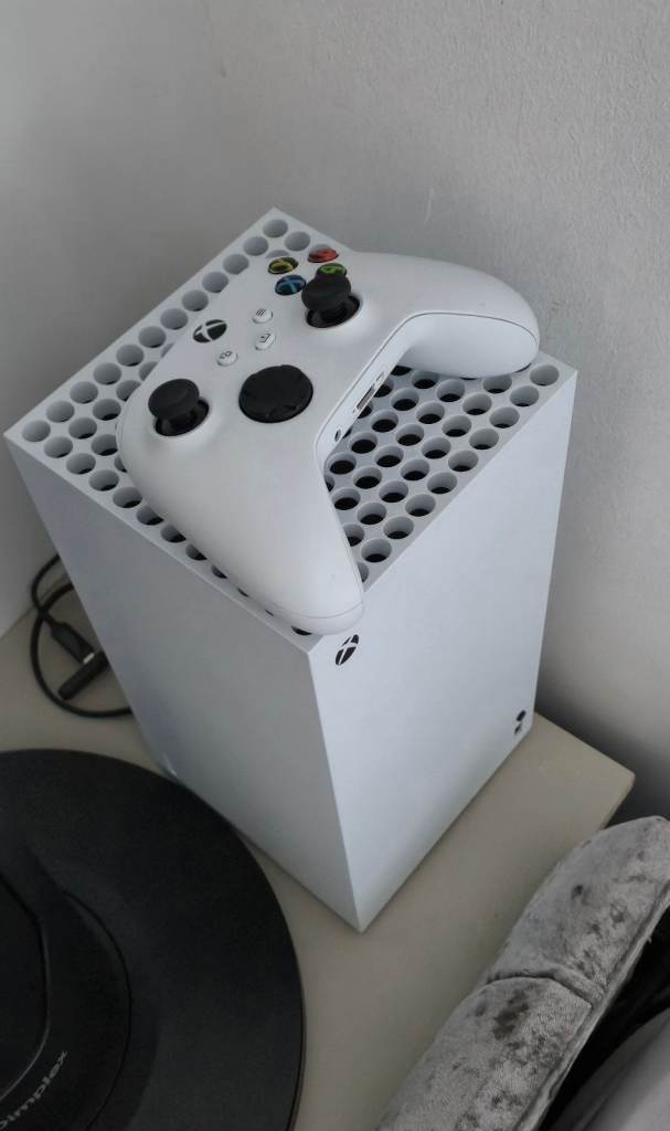 Xbox series X and 4k monitor bundle 