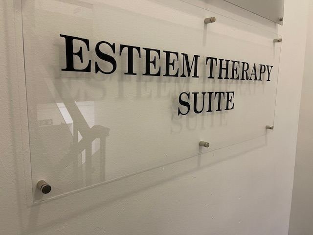 Beauty/Therapy room for rent 