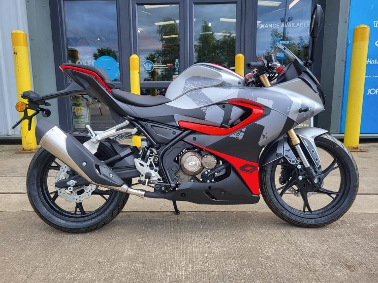 2026 QJ Motor SRK 125 R - RED/SILVER - BRAND NEW