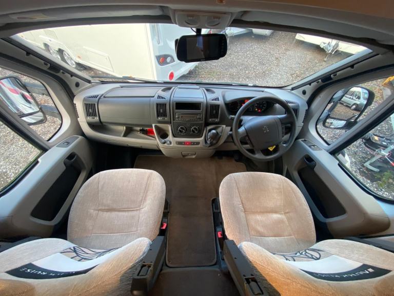 PEUGEOT BOXER AUTOCRUISE STARSTREAM - 2011 - FIXED BED - JUST 16000 MILES - VGC 