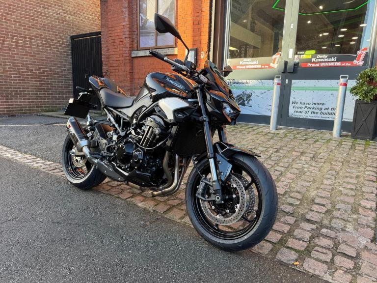 2025/75 reg Kawasaki Z900 performance naked motorcycle ex demo only 126 miles