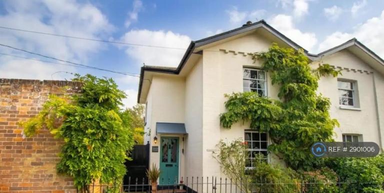 2 bedroom house in Church Street, Boxted, Colchester, CO4 (2 bed) (#2901006)