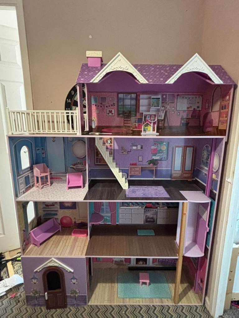 5ft dolls house