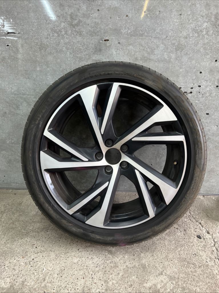 VOLVO XC40 20" R-DESIGN ALLOY WHEEL ORIGINAL RIM SATIN BLACK CUT 31471558 8J