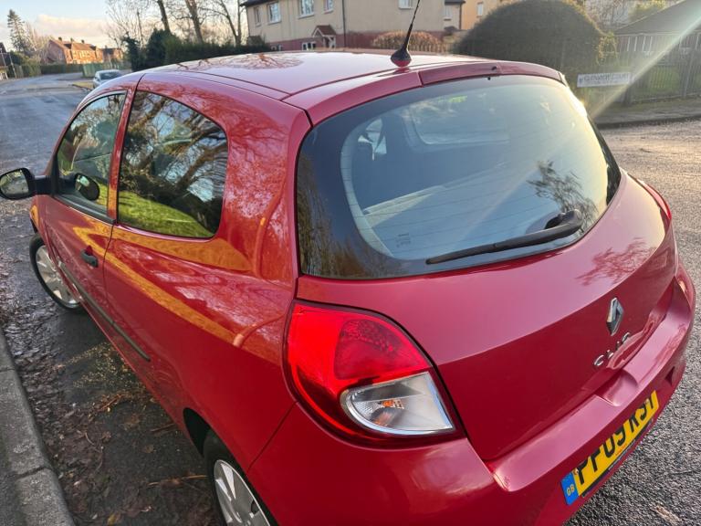 2009 Renault Clio 1.2 16V Extreme 3dr HATCHBACK Petrol Manual