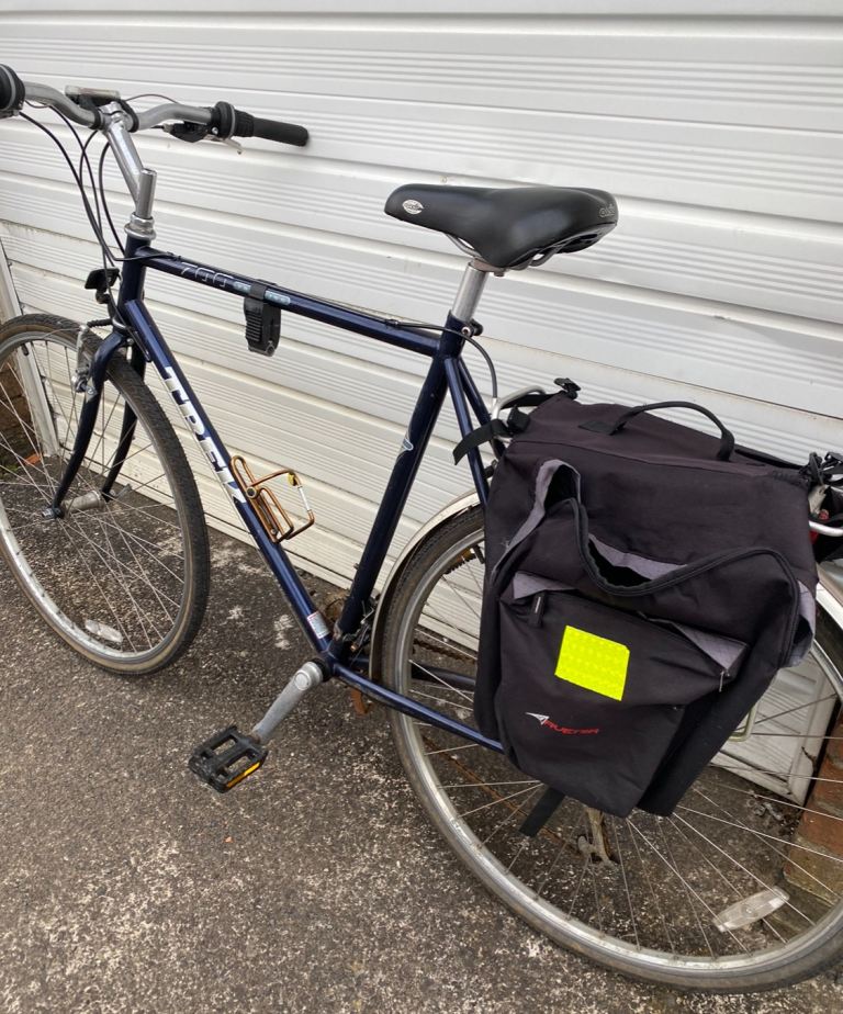 23” Trek Hybrid Bike 700 Series – Blue, Fair Condition
