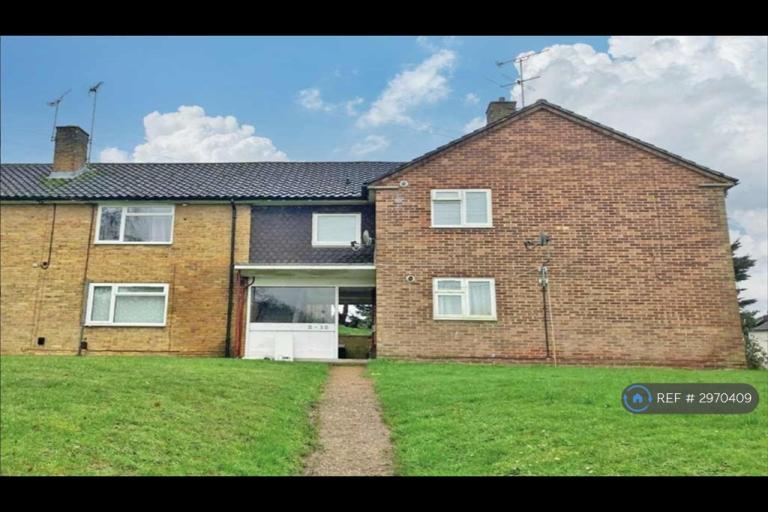 1 bedroom flat in Middleton Close, Southampton, SO18 (1 bed) (#2970409)