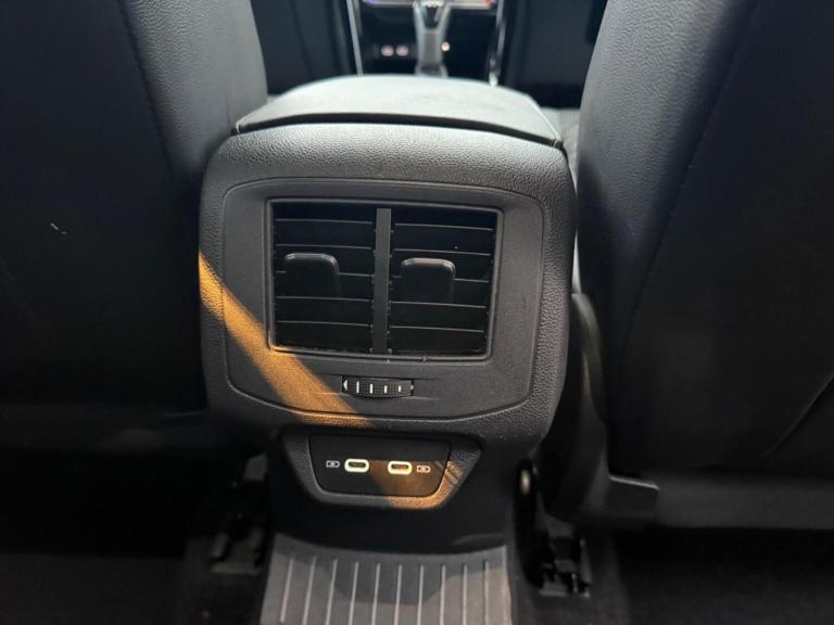 VOLKSWAGEN T-ROC 1.5 TSI R-Line DSG Euro 6 (s/s) 5dr 2022