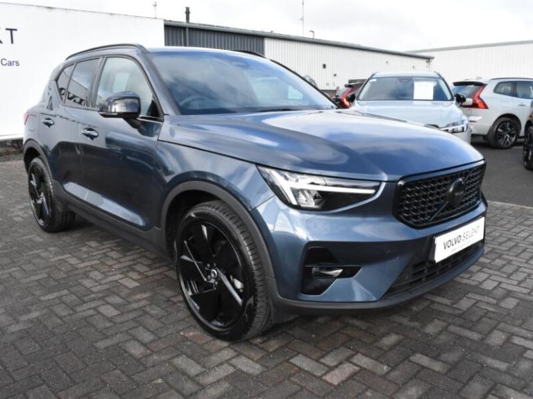 VOLVO XC40 2.0 B3P Plus Black Edition 5dr Auto
