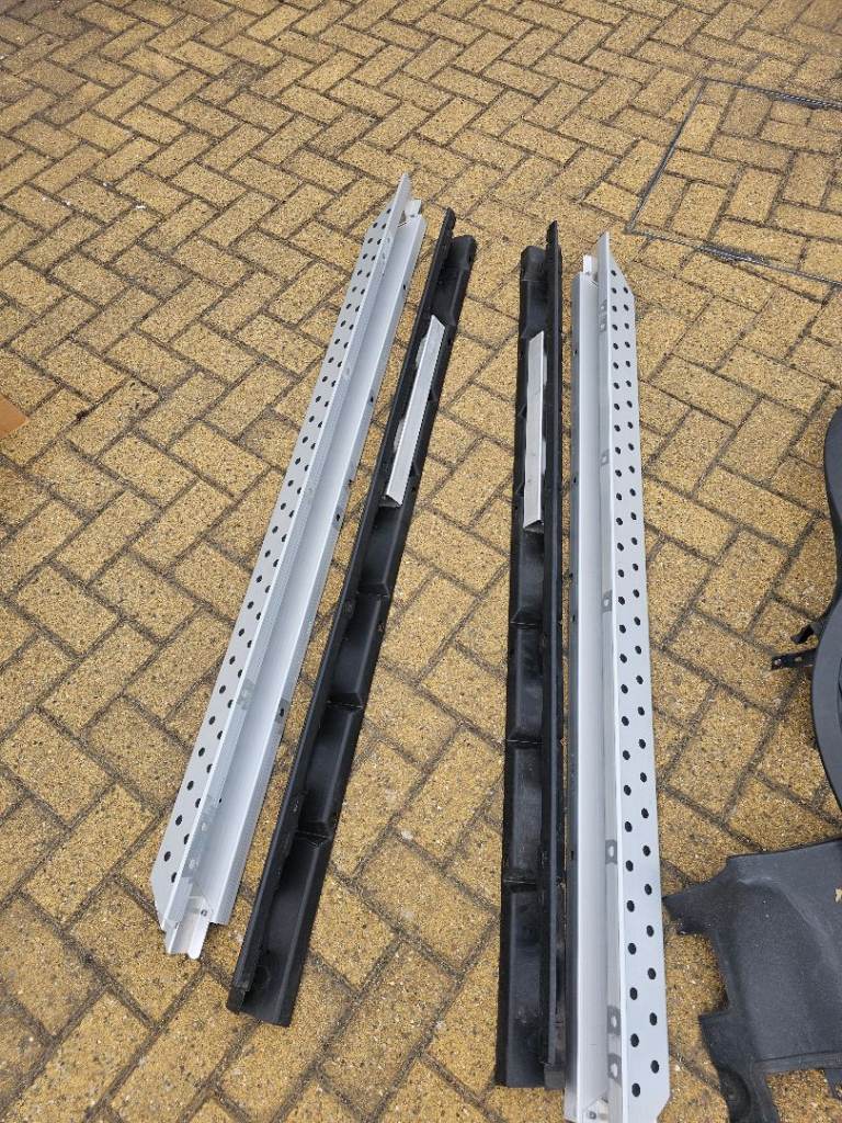 Genuine BMW X5 E70 Side Steps Running Boards Complete Kit (2007–2013)