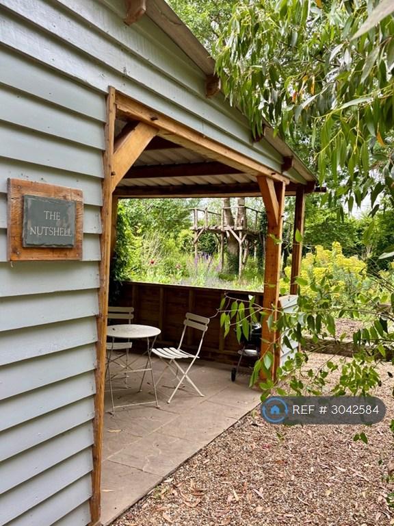 1 bedroom house in Rose Farm Studios, Pluckley, Ashford, TN27 (1 bed) (#3042584)