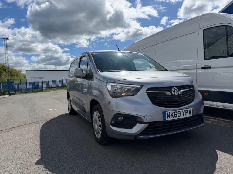 2020 Vauxhall Combo 2000 1.5 Turbo D 130ps H1 Sportive Van AUTOMATIC, 103K, CAMBELT AT 80K PANEL ...