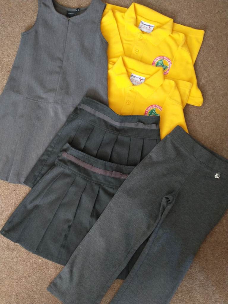 GIRLS' SCHOOL UNIFORM - AGE 6, GLYNCOLLEN PRIMARY. 6 ITEMS. ALL VGC.