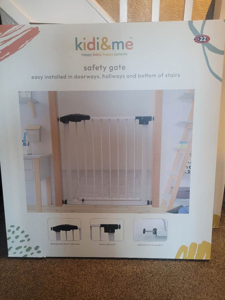 Baby safety gate