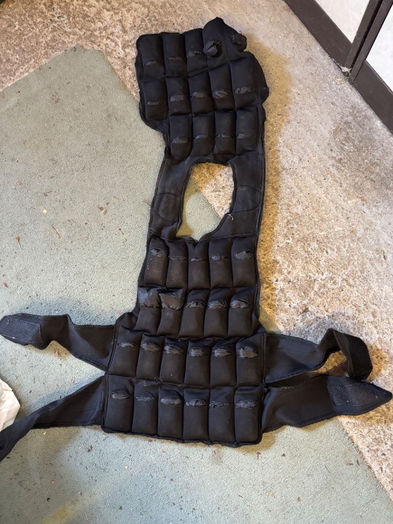 XTRVEST Weighted Vest - Black, Good Condition