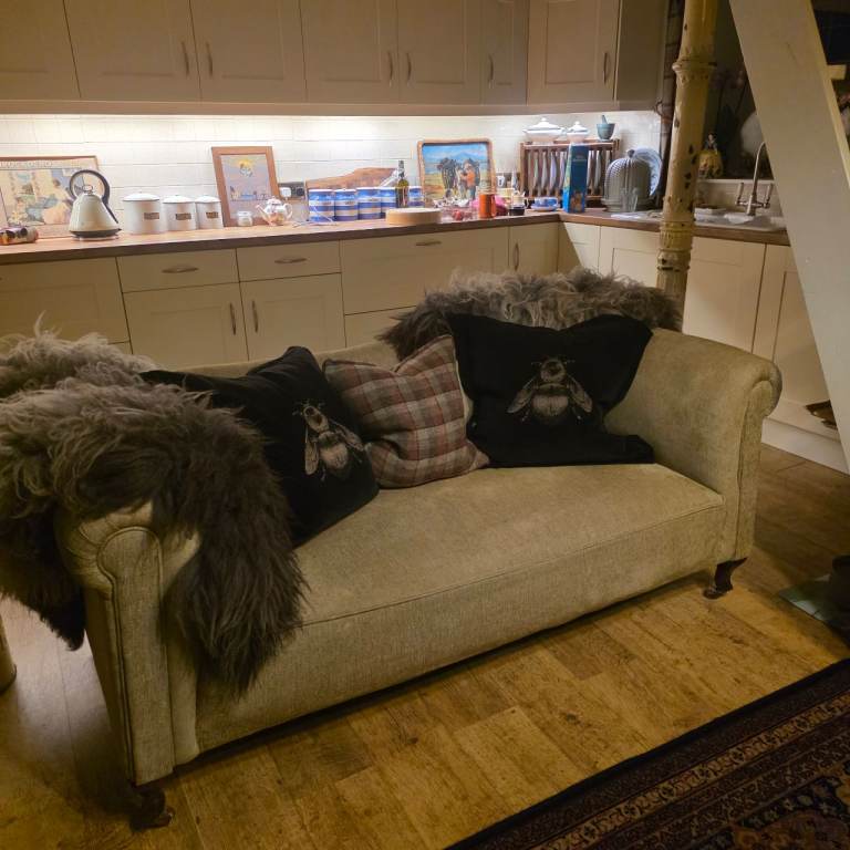 Chesterfield sofa 