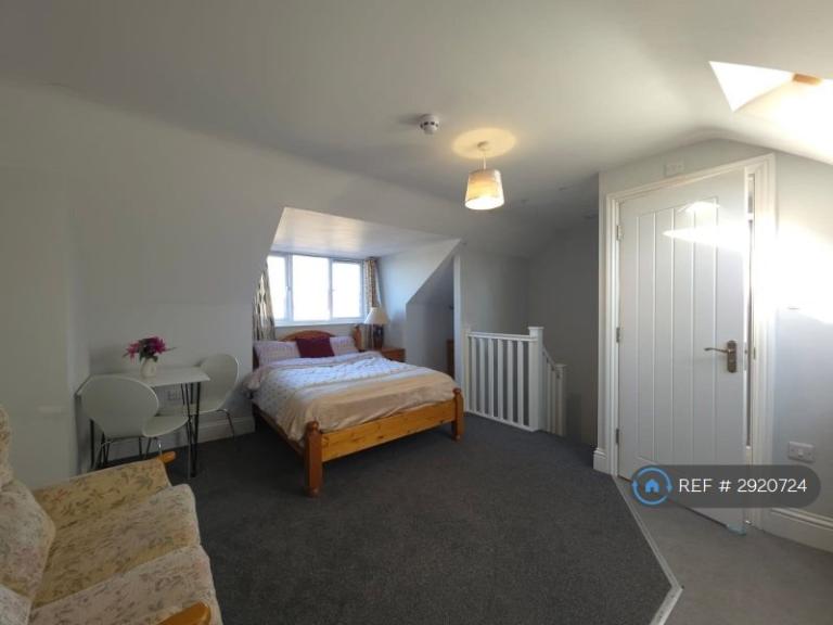 Studio flat in Clifford Road, Bristol, BS16 (#2920724)