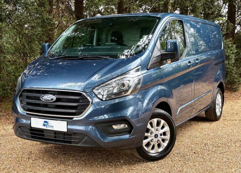 70(20) FORD TRANSIT CUSTOM Limited 300 L1 SWB 2.0TDCi Eu6 (130PS) 76K FSH & Belt