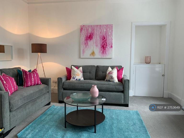 2 bedroom flat in Nith Place, Dumfries, DG1 (2 bed) (#2753649)