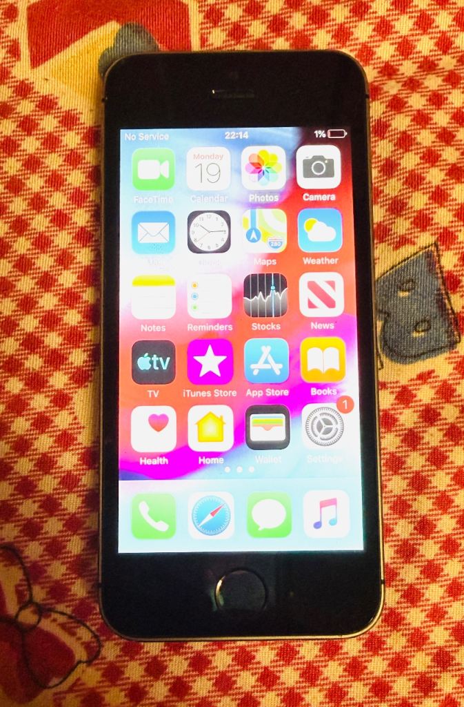 Apple iPhone 5s Space Grey 16GB
