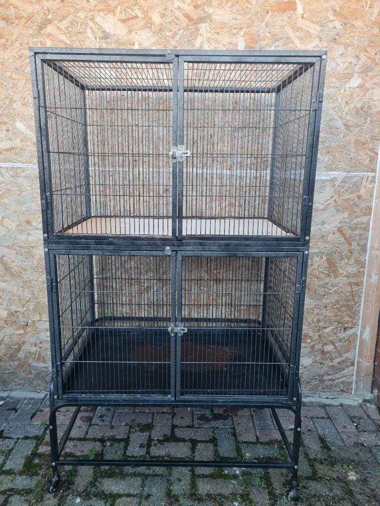 Large wrought iron parrot/ bird cage 