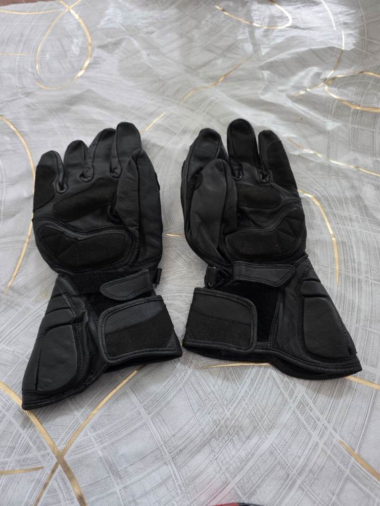 XL BRAND NEW MOTORBIKE GLOVES 