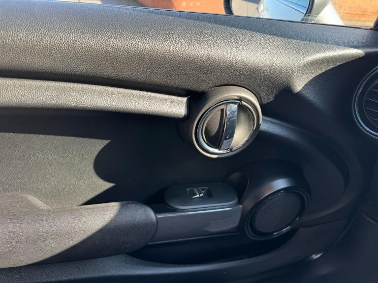 2016 MINI Hatch 1.5 Cooper 3dr HATCHBACK Petrol Manual