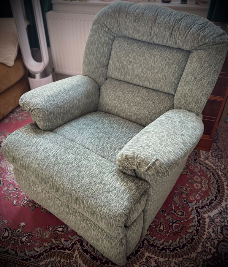 Reclining Arm chair