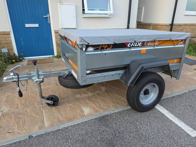 Erde 143 Trailer with cover