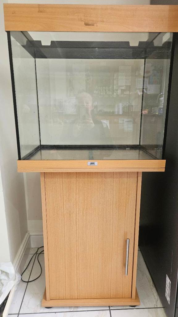 100 litre fish tank with stand