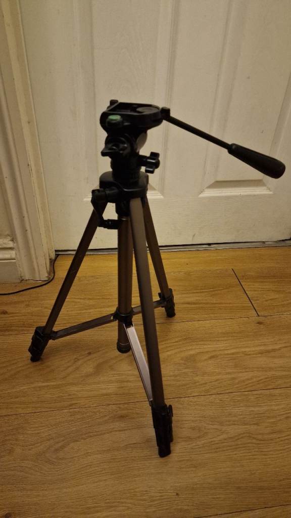 Camera tripod 50" high 127cm