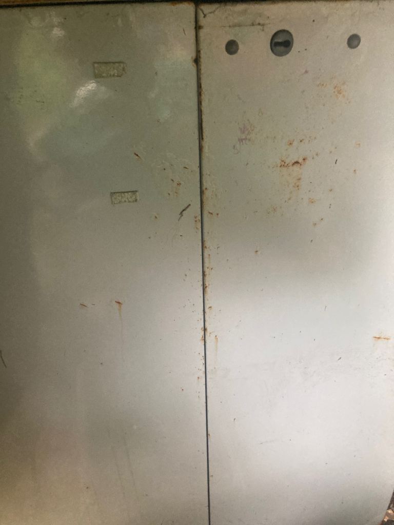 Metal trolley cupboard with key 
