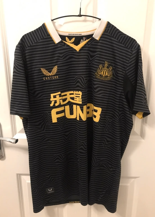 Newcastle United 2021/22 away shirt