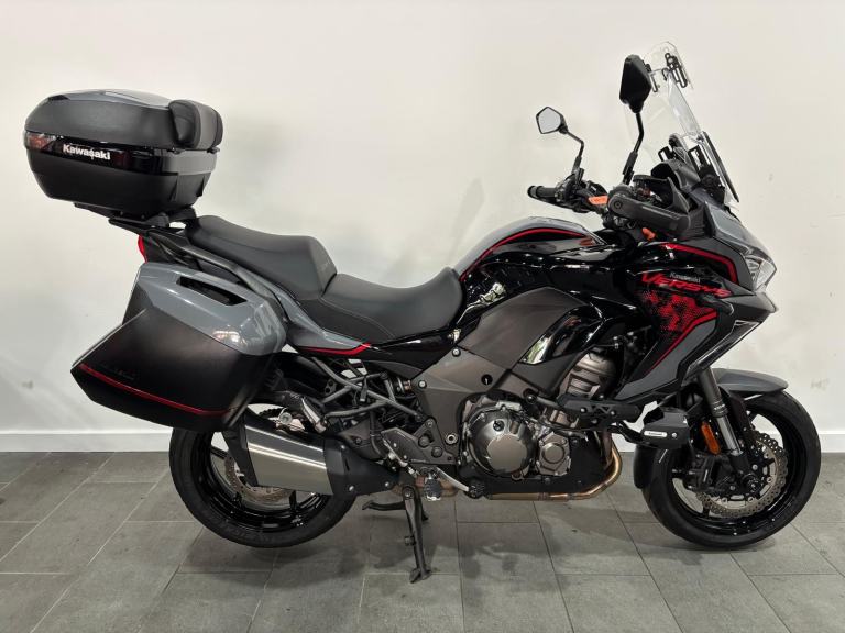 2021 Kawasaki Versys 1000, Full Kawasaki Luggage, Heated Grips, Cruise Control