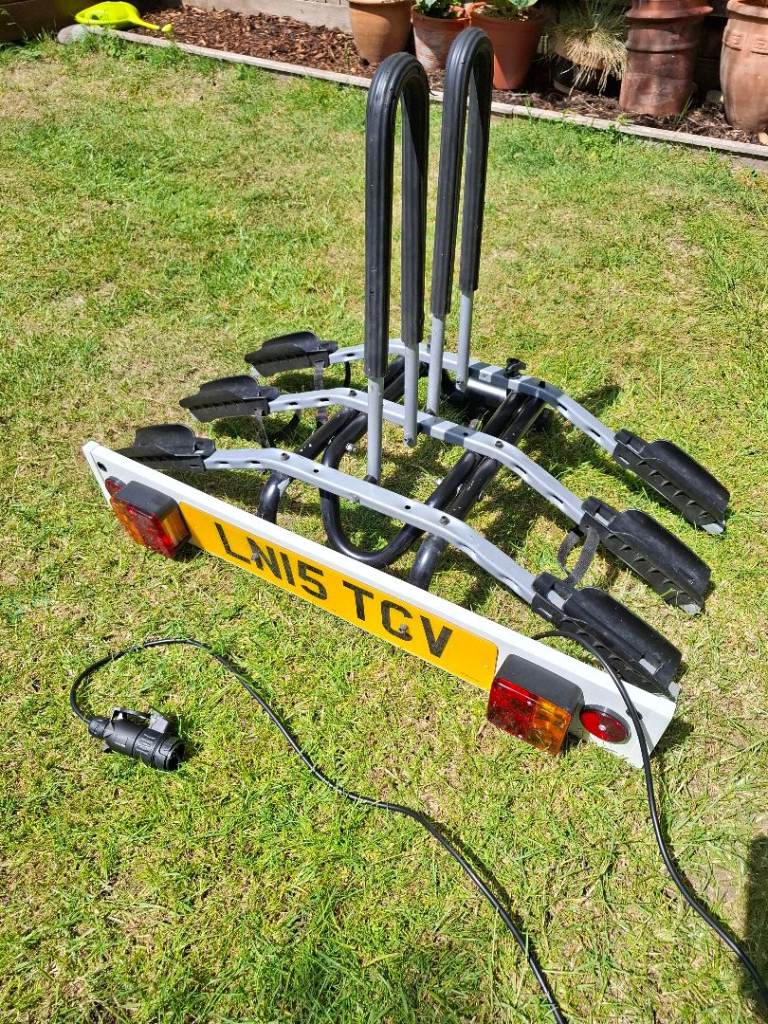Tow Bar Mounted 3 Bike Carrier with Light Board