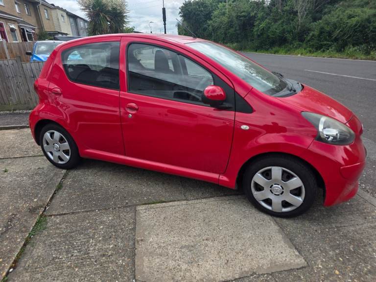 Toyota, AYGO, Hatchback, 2008, Manual, 998 (cc), 5 doors