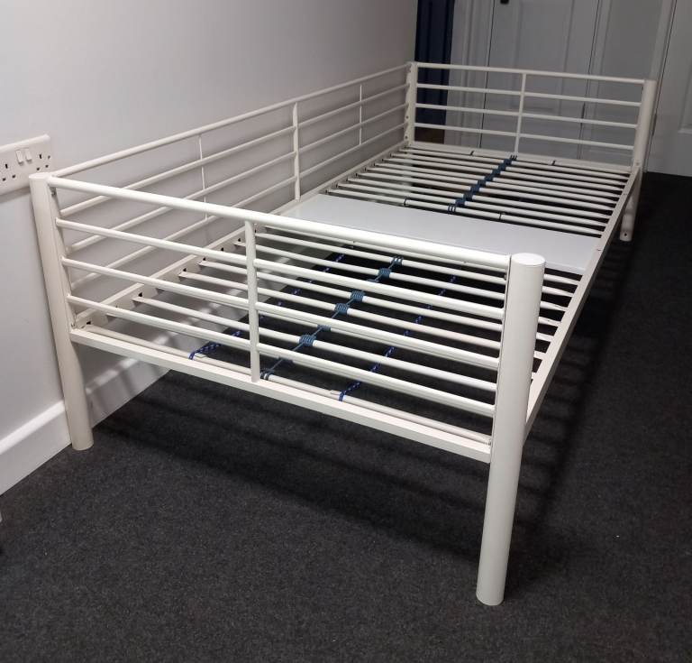 Single Metal Bed Frame