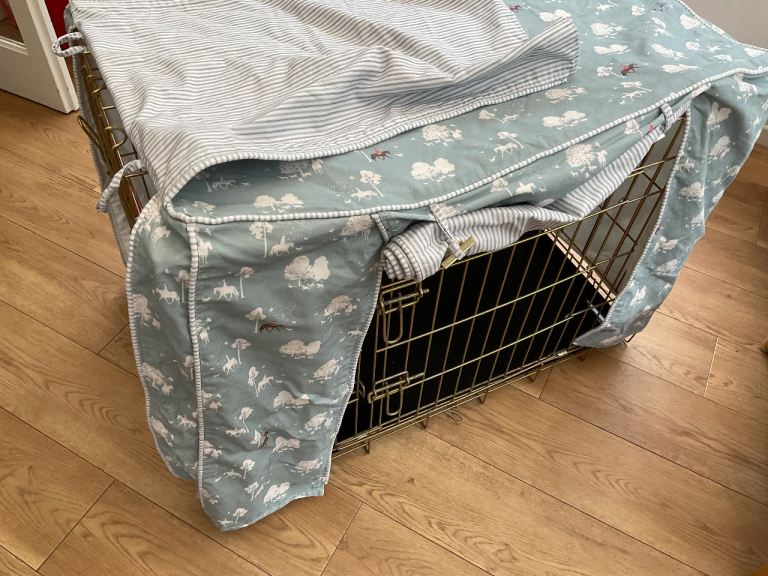 Lords and Labradors Dog Crate and Cover - Large