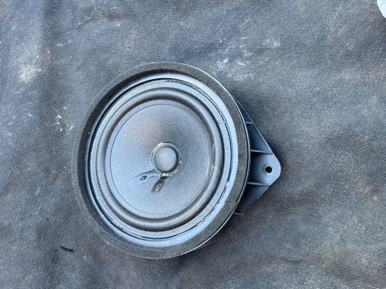 MG4ev 2023.  Door speaker