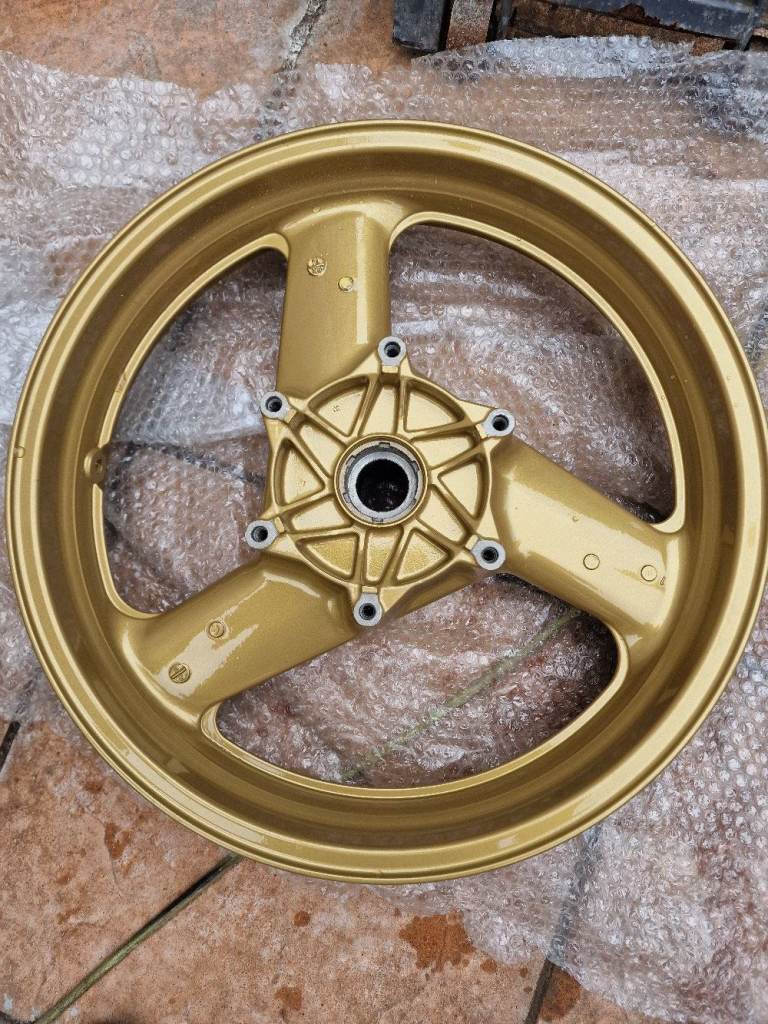 Pan european wheels and fork bottoms in gold