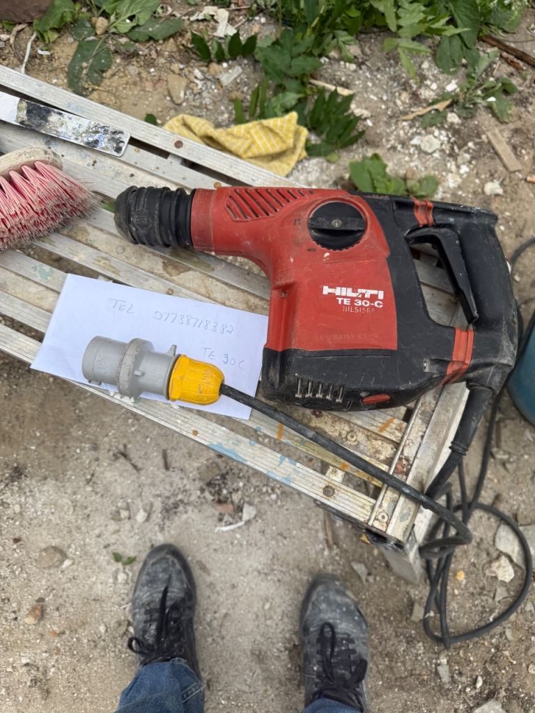 Hilti breaker