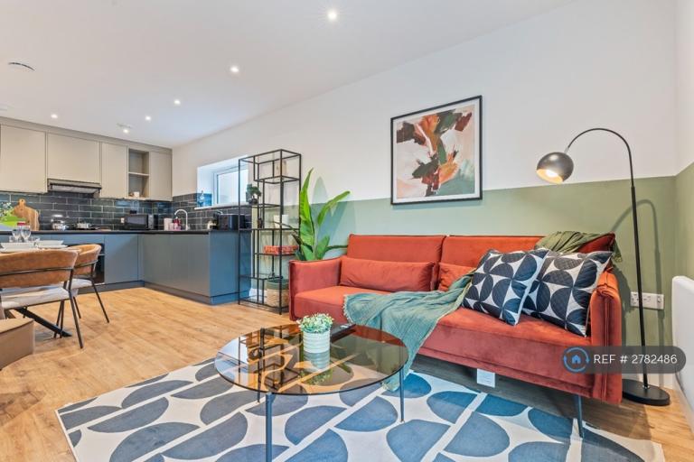 2 bedroom flat in Southampton Street, Reading, RG1 (2 bed) (#2782486)