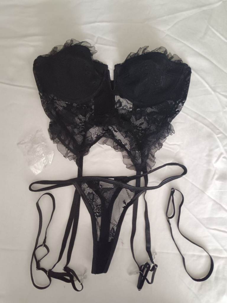 New Black Lace Lingerie Set - Size M