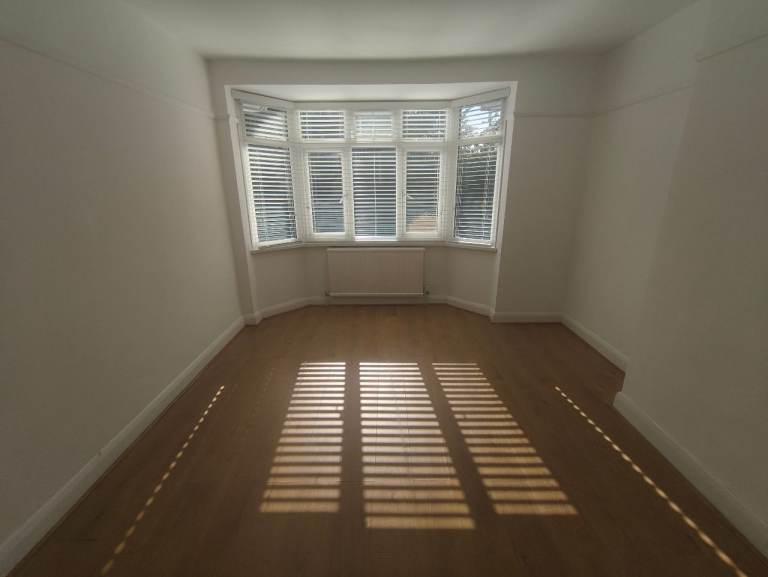 Charming & Spacious 1-Bedroom Flat