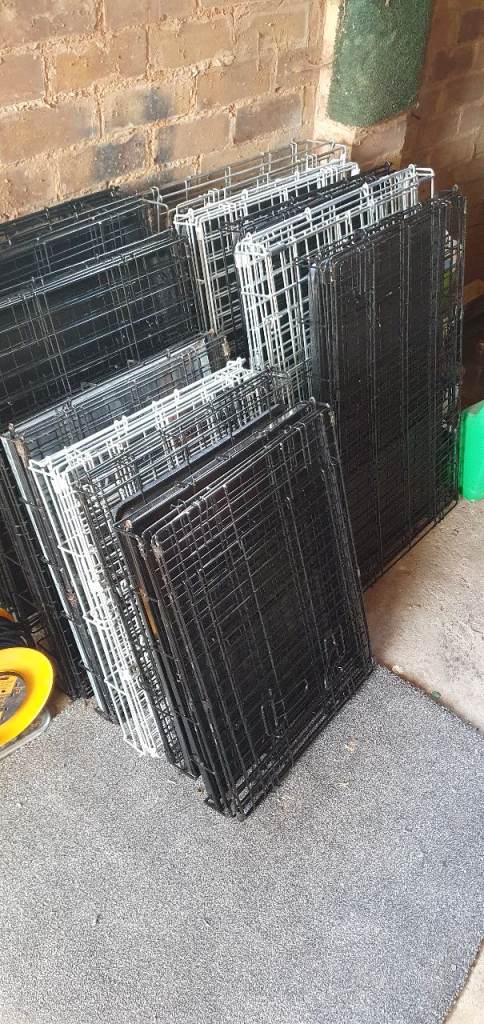Dog cages and pens 